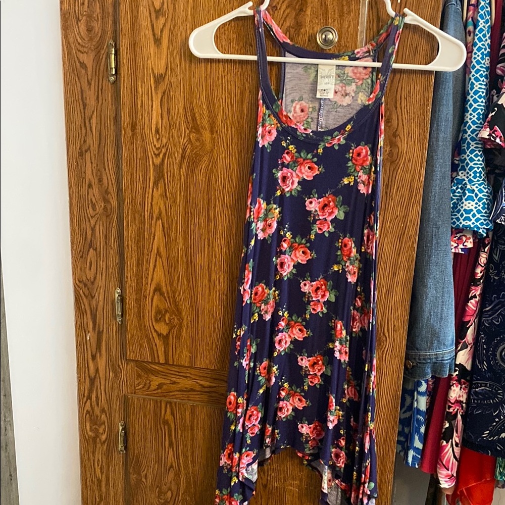 Floral Sharkbite top